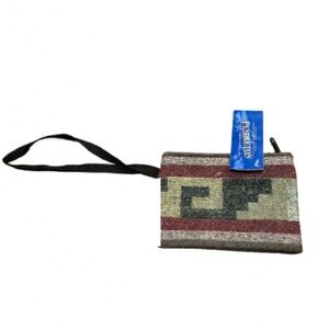 Pendleton Women’s Geometric Pattern Wristlet with Red and Green
